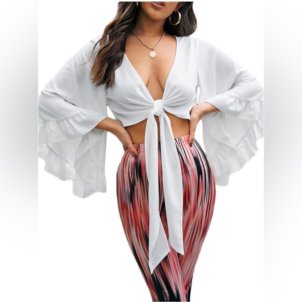 NWT MakeMeChic Women's Deep V Neck Tie Front Ruffle Hem Long Sleeve Crop Top